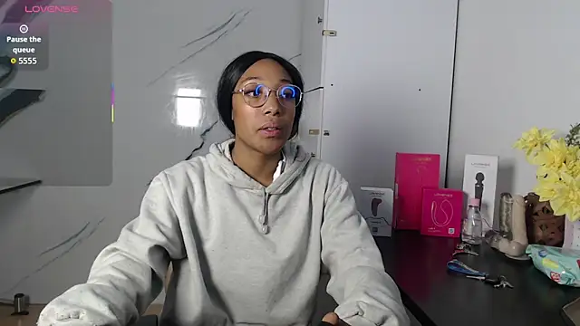 esmeralda-bk online show from October 7, 10:14 pm