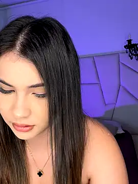 Aitana Hilton  online show from November 8, 12:10 pm