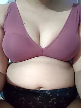 nikkibenza online show from April 9, 6:35 pm