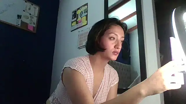 Girasolh2709 online show from September 19, 3:38 am
