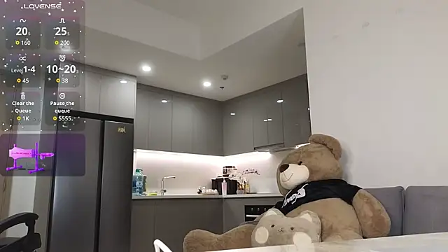 asianqueeny online show from October 8, 6:34 pm