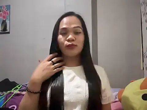 SophiaCourthaway online show from May 18, 10:49 pm