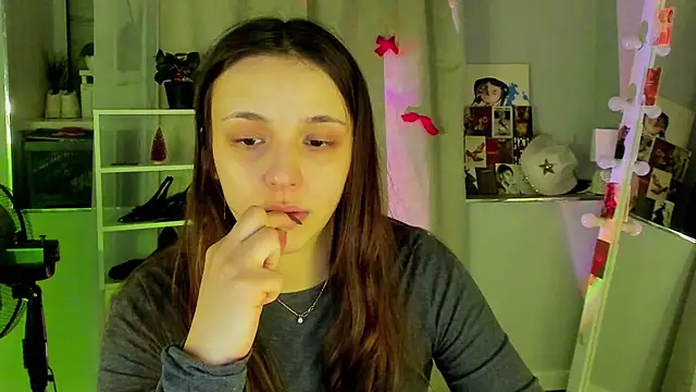 Sahara Shields online show from January 6, 10:30 am