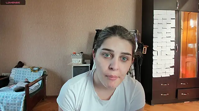  Roselina  online show from May 19, 1:51 pm
