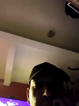 Thomaszz3 online show from May 5, 2:25 am