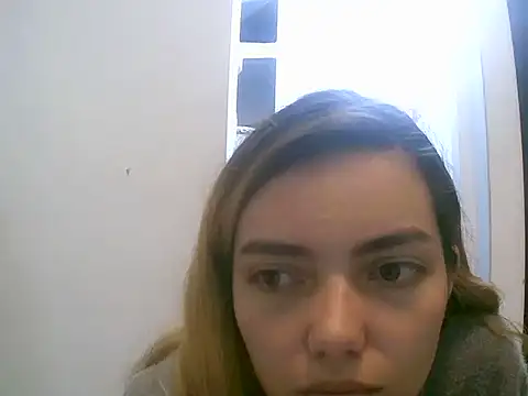 VittoriaTaylor online show from March 23, 5:02 am