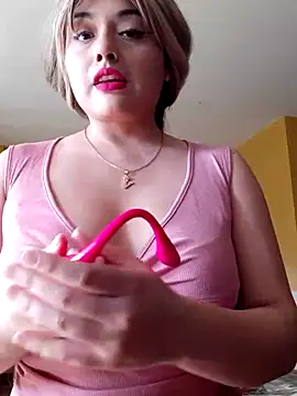 Snapshot of VICKY_CAM-PE chatting on October 28, 8:25 pm VICKY CAM-PE online show from October 28, 8:25 pm