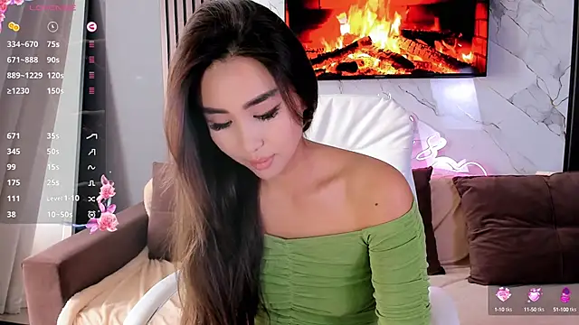 lilulileee online show from September 21, 8:02 am