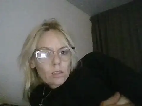 Sliprynip69 online show from October 15, 3:25 pm