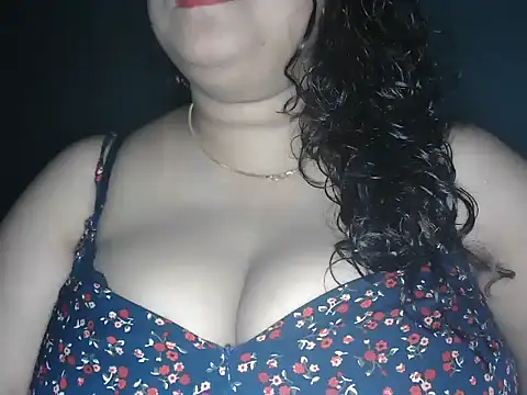 kissingcurvy online show from October 13, 7:11 am