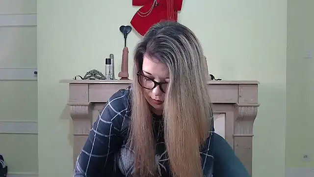 kamilalova online show from February 2, 1:32 pm