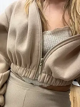 LanaSparks online show from December 22, 4:15 am