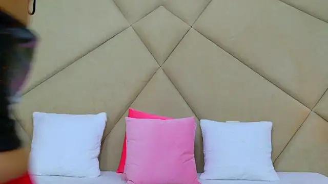 ChloeFrost online show from May 13, 5:13 am