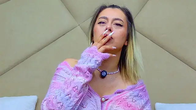 ChloeFrost online show from May 18, 5:13 am