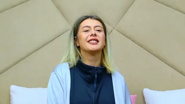 ChloeFrost online show from May 12, 5:05 am
