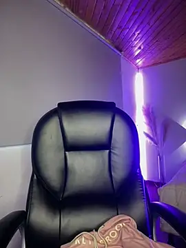 Sofia18 pinkk online show from February 25, 10:30 pm