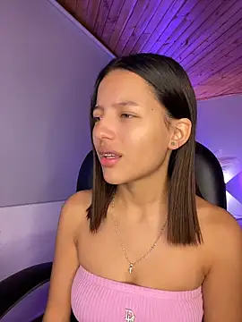 Sofia18 pinkk online show from May 24, 12:31 am