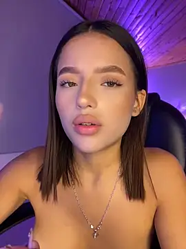 Sofia18 pinkk online show from May 15, 11:07 pm