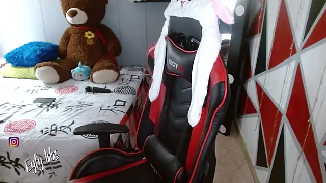 Eyfy bbs online show from September 12, 9:00 pm