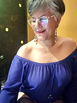 ilonna2025 online show from May 8, 11:17 pm