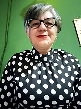 Snapshot of ilonna2025 chatting on September 21, 7:18 am ilonna2025 online show from September 21, 7:18 am