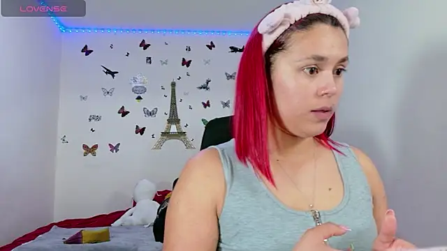 Sophie new25 online show from May 7, 11:58 am