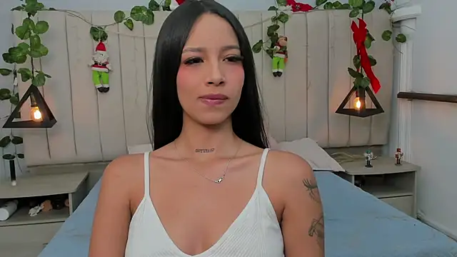 Paulina Lopezz online show from December 15, 9:53 pm