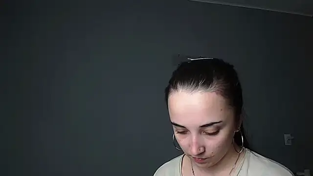 Eva Gloryy online show from May 20, 5:10 pm