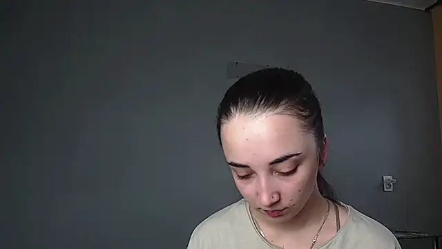 Eva Gloryy online show from March 28, 12:15 pm