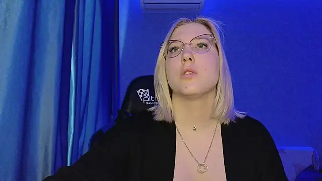 HotBrandyX online show from May 21, 10:02 am