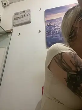 viktoria davis  online show from March 15, 12:45 am