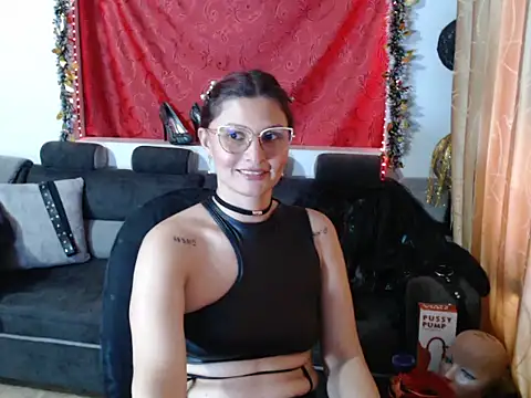 sachaclinford online show from November 27, 9:28 pm