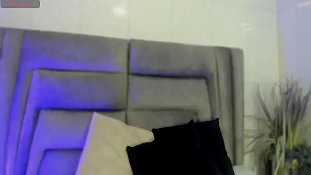 DannaJhonson1 online show from November 22, 7:05 pm