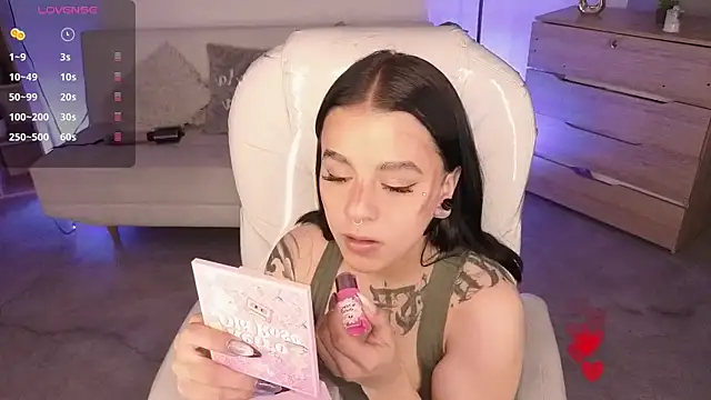 Nicole Foxx  online show from March 30, 9:03 pm