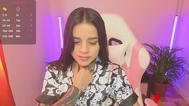 Nicole Foxx  online show from May 19, 3:41 pm