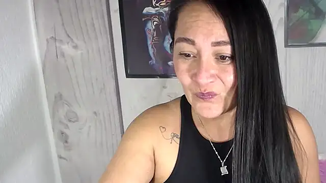 JULIANAWET69 online show from November 6, 2:17 am