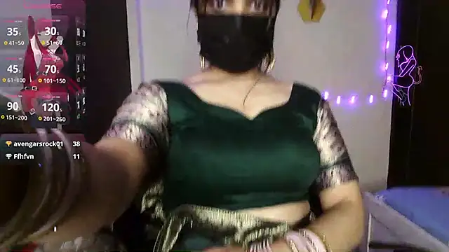 Diamond Disire online show from December 1, 7:05 pm