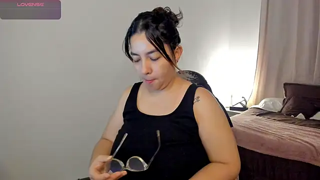 brithany olson25 online show from December 4, 11:01 am