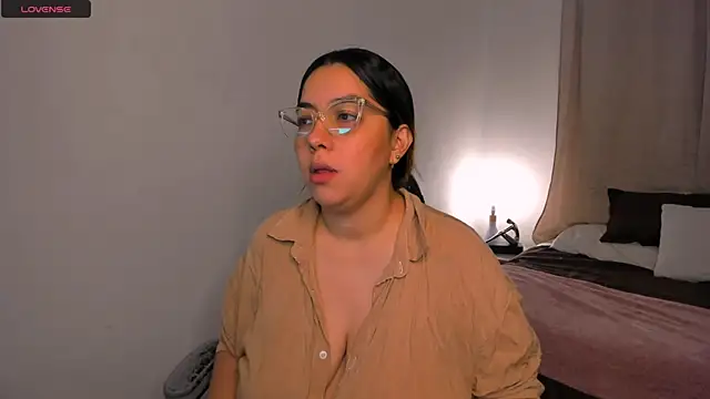 Snapshot of brithany_olson25 chatting on October 6, 12:55 pm brithany olson25 online show from October 6, 12:55 pm