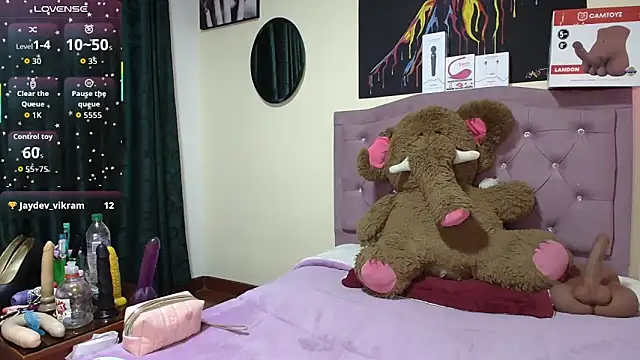 Emmie Hot online show from May 21, 11:52 am