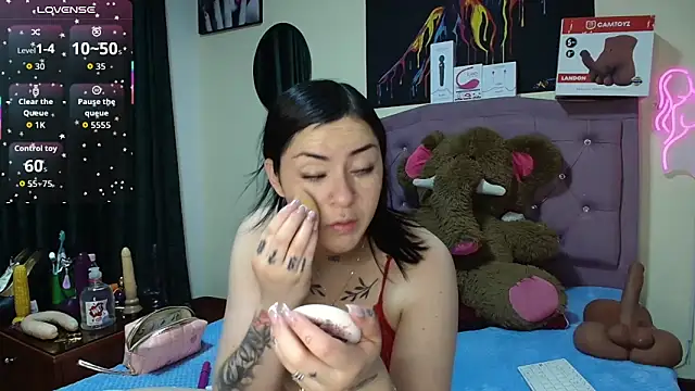 Emmie Hot online show from April 29, 11:02 am
