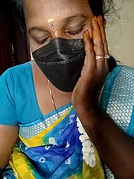 Snapshot of Tamil_flowergril chatting on September 15, 6:04 pm Tamil flowergril online show from September 15, 6:04 pm