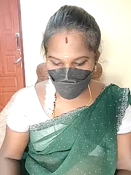 Snapshot of Tamil_flowergril chatting on September 11, 4:51 pm Tamil flowergril online show from September 11, 4:51 pm