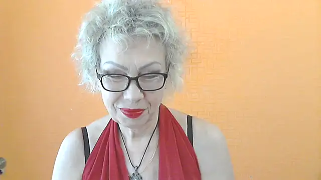 NessyJenixs online show from June 16, 6:36 am