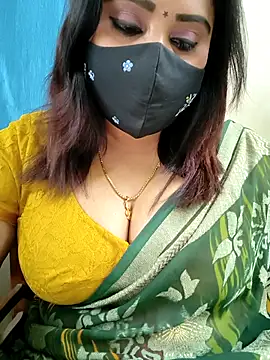 Queenflowerr online show from May 11, 6:16 pm