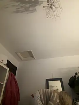 blissdimicco online show from December 22, 7:39 pm