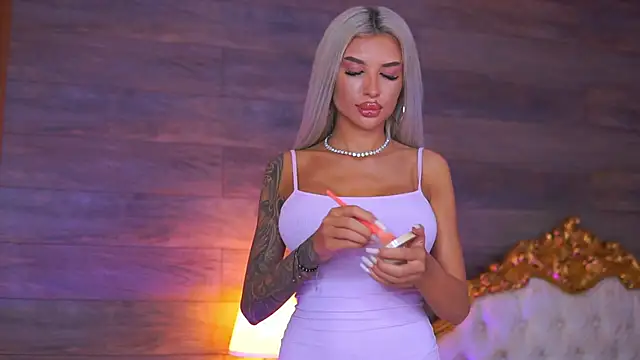 Juicy Jessye online show from May 24, 7:46 pm
