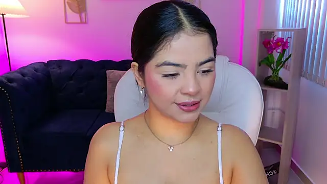 Layla Breezee online show from May 13, 11:49 am