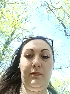 AdorahB3ll3 online show from April 6, 12:50 pm