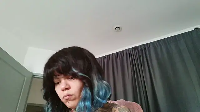 serena  vedette online show from February 12, 10:39 am